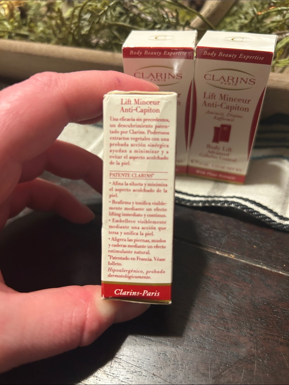 Clarins Body Lift - Picture 3 of 4